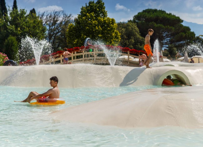 Norcenni - Upper pools spray area