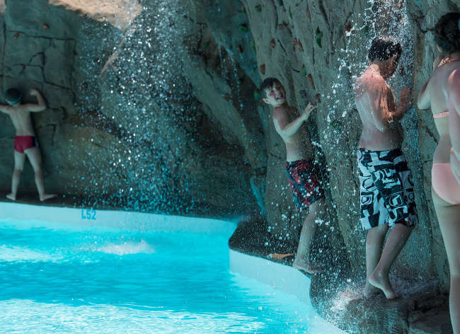 Origo Mare - Water Climbing Wall