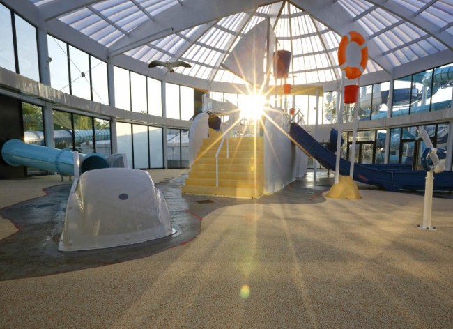 Firefly Holidays Beg Meil L'Atlantique Indoor Waterslides 600h