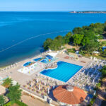 Firefly Holidays Lanterna Shoreside Pools 600h