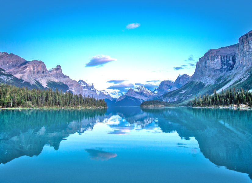 Firefly Holidays Jasper Maligne Lake 5 600h