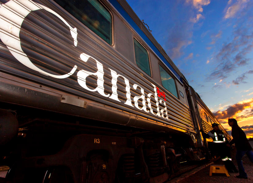 Firefly Holidays The Canadian Train 600h