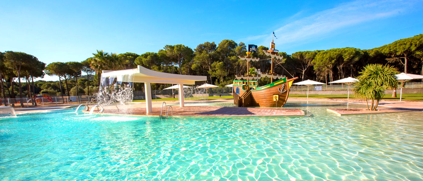 Cypsela Resort Pool 1
