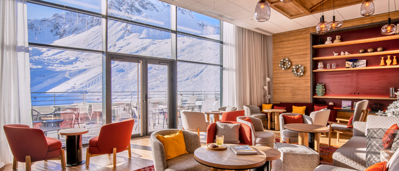 Tignes Club Med Bar 1