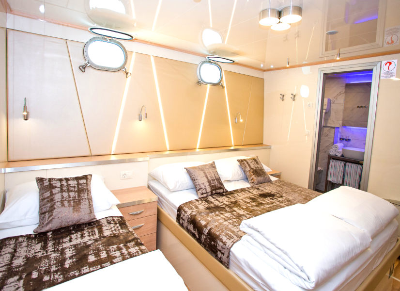 Firefly Holidays Croatia KL1 Maritimo Triple 1 600h