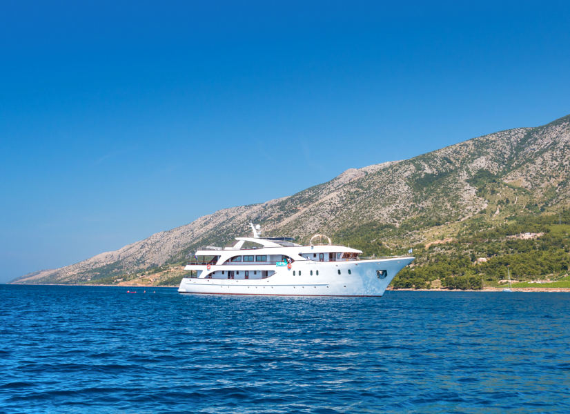 Firefly Holidays Croatia KL2 Admiral 2 600h